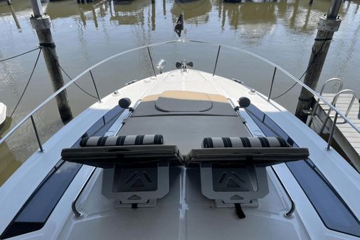 Sea Ray 350 Sundancer image