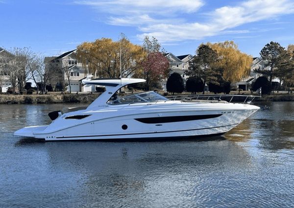 Sea Ray 350 Sundancer image