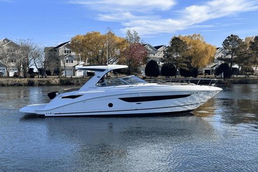 Sea Ray 350 Sundancer image