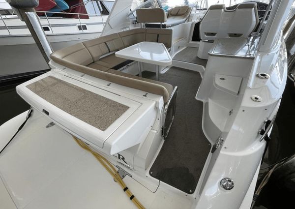 Sea Ray 350 Sundancer image