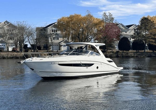 Sea Ray 350 Sundancer image