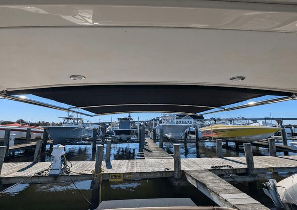 Sea Ray 350 Sundancer image