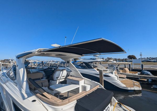 Sea Ray 350 Sundancer image