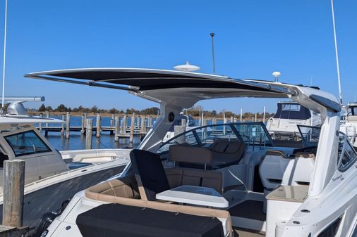 Sea Ray 350 Sundancer image