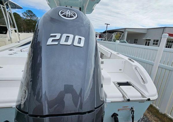 Sea-pro 222-CENTER-CONSOLE image