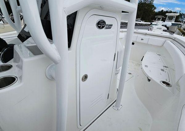 Sea-pro 222-CENTER-CONSOLE image