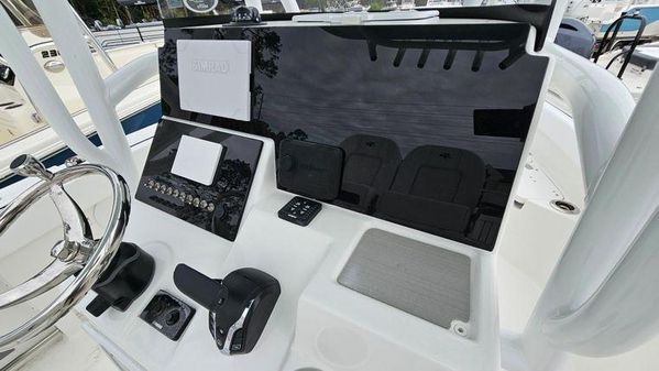 Sea-pro 222-CENTER-CONSOLE image