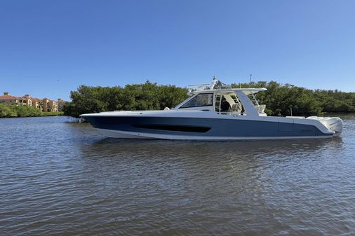 Boston Whaler 420 Outrage image