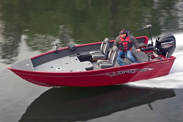 Lund 1650 Rebel XS Tiller - main image
