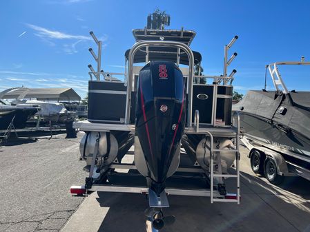 Qwest 822 Pro Fish & Cruise image