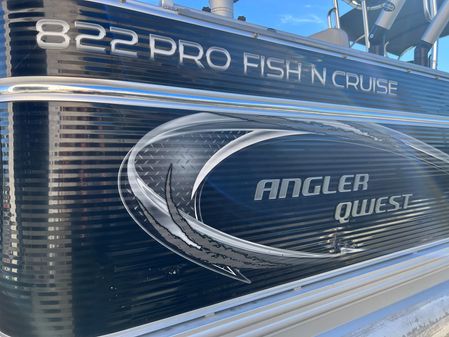 Qwest 822 Pro Fish & Cruise image