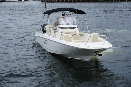 Boston Whaler 270 Dauntless image