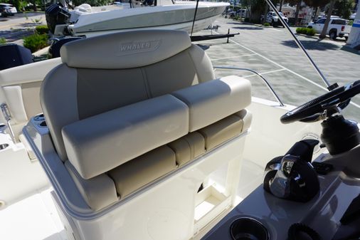 Boston Whaler 270 Dauntless image