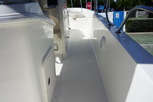 Boston Whaler 270 Dauntless image