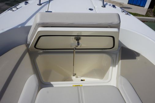 Boston Whaler 270 Dauntless image