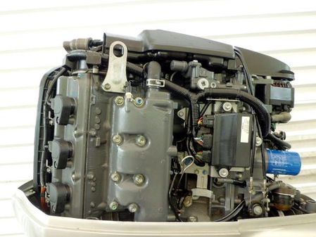 Honda FULLY DRESSED POWERHEAD V6 BF225HP, BAHJ, EFI .. UNIT RUNS image