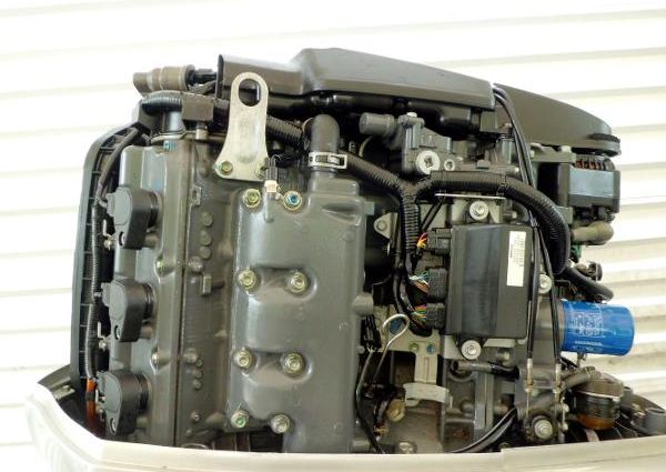 Honda FULLY DRESSED POWERHEAD V6 BF225HP, BAHJ, EFI .. UNIT RUNS image