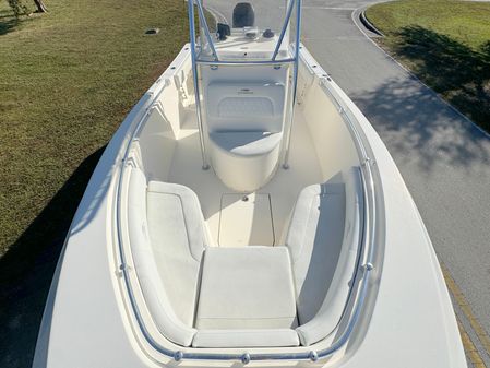 Cobia 237-CENTER-CONSOLE image