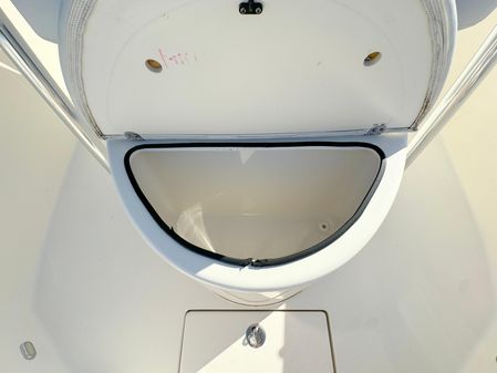 Cobia 237-CENTER-CONSOLE image