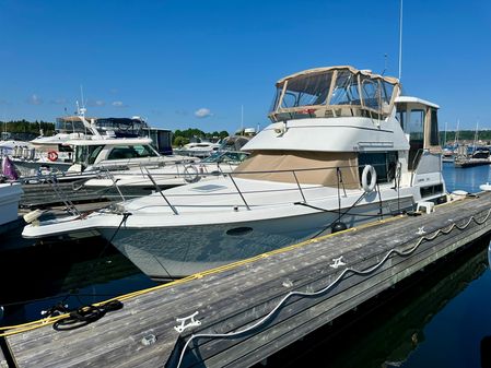 Carver 355-AFT-CABIN image