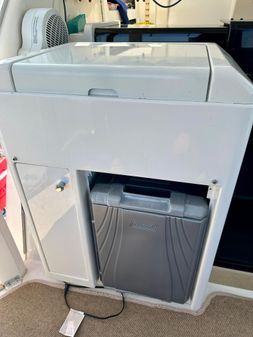 Carver 355-AFT-CABIN image