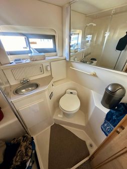 Carver 355-AFT-CABIN image