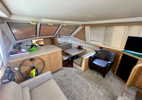 Carver 355-AFT-CABIN image