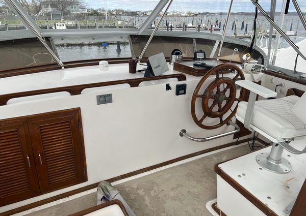 Marine-trader 40-SEDAN image