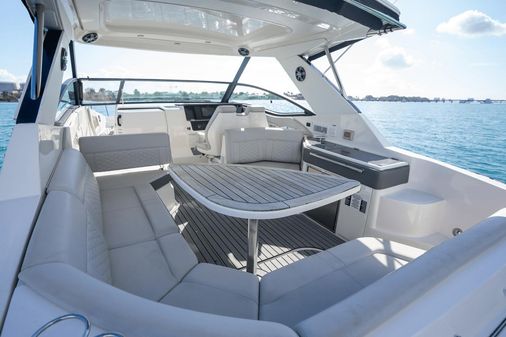 Sea Ray 320 DA-OB image