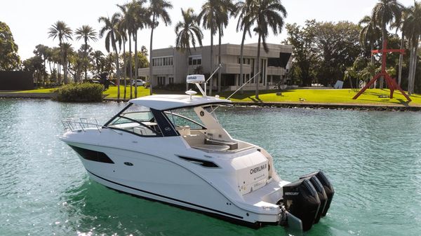 Sea Ray 320 DA-OB 