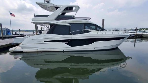 Galeon 500 Fly 