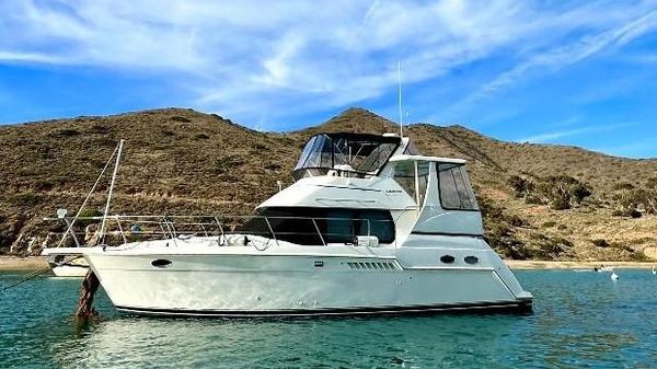 Carver 356 Aft Cabin Motor Yacht 