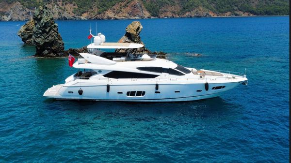 Sunseeker 80 Yacht 