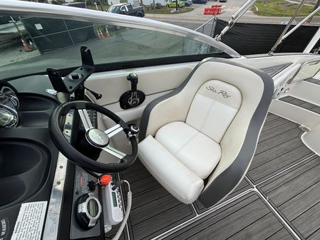 Sea Ray 260 Bow Rider image