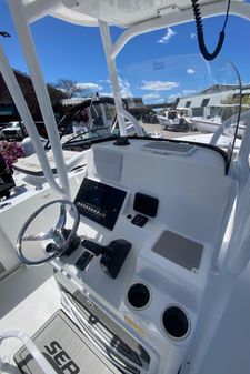 Sea-pro 222-CENTER-CONSOLE image