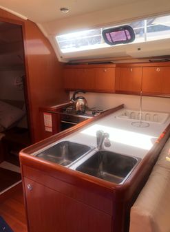 Beneteau America Oceanis 37 image