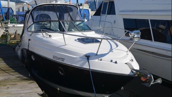 Rinker 290 Express Cruiser 