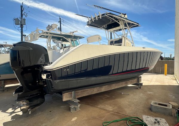 Boston-whaler 270-OUTRAGE image