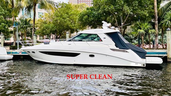 Sea Ray 450 Sundancer 