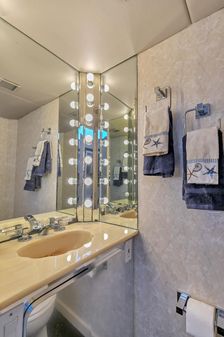 Broward Raised Pilothouse image