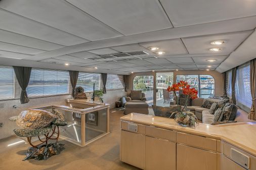 Broward Raised Pilothouse image