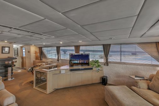 Broward Raised Pilothouse image