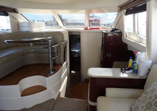 Sea Ray 44 Sedan Bridge image