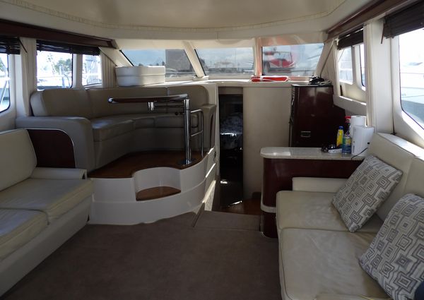 Sea Ray 44 Sedan Bridge image