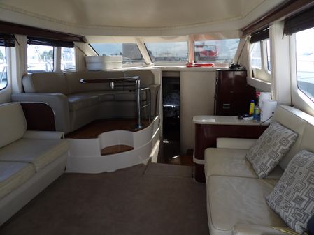 Sea Ray 44 Sedan Bridge image