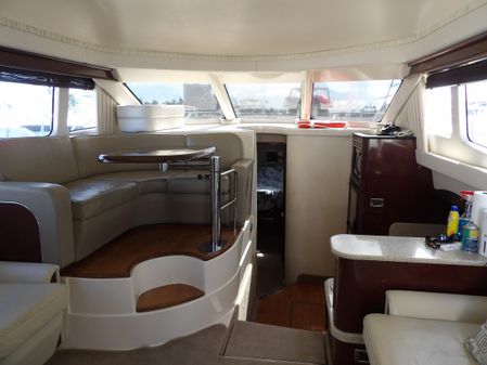 Sea Ray 44 Sedan Bridge image