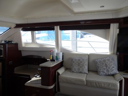 Sea Ray 44 Sedan Bridge image