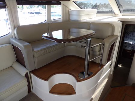 Sea Ray 44 Sedan Bridge image