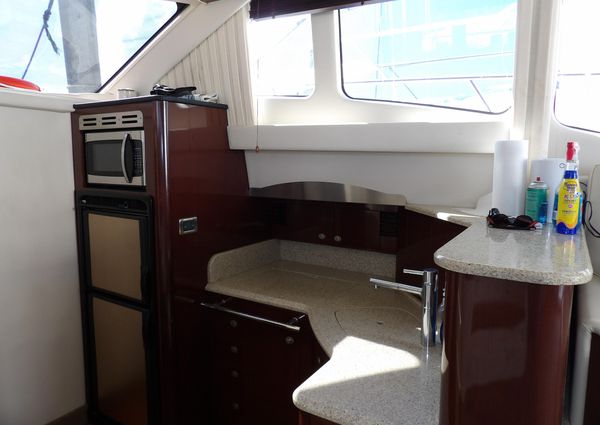 Sea Ray 44 Sedan Bridge image