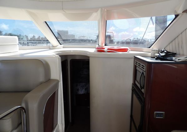 Sea Ray 44 Sedan Bridge image